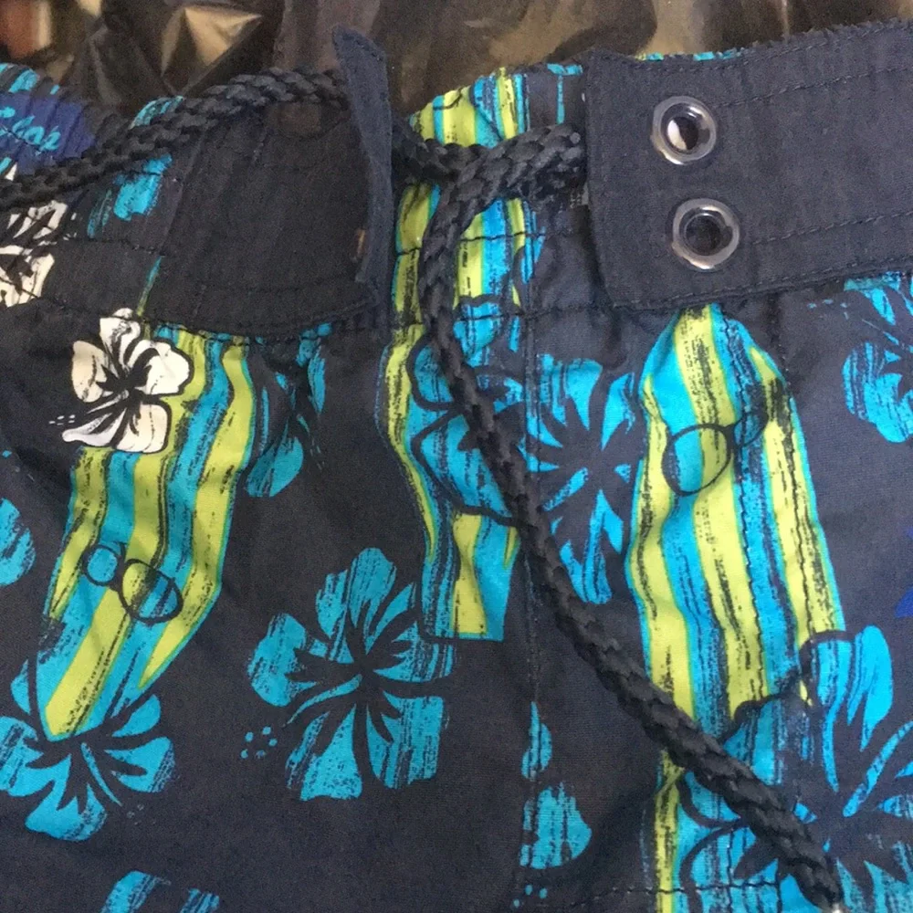 FINAL MARKDOWN Boys op swim trunks (L)